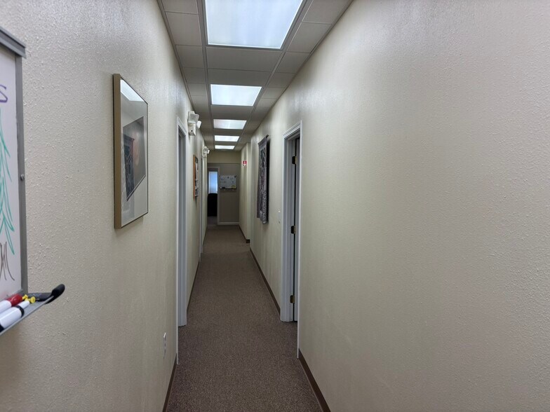 More Photos Of 2230 Kingwood St, Florence Warehouse For Sale