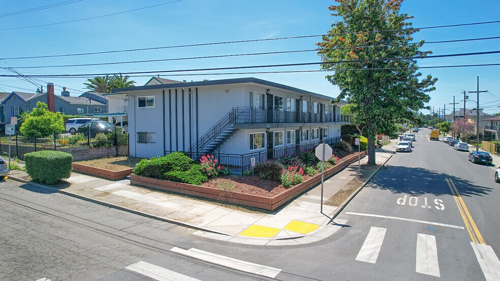 More Photos Of 2244 12th Ave, Oakland Apartments For Sale