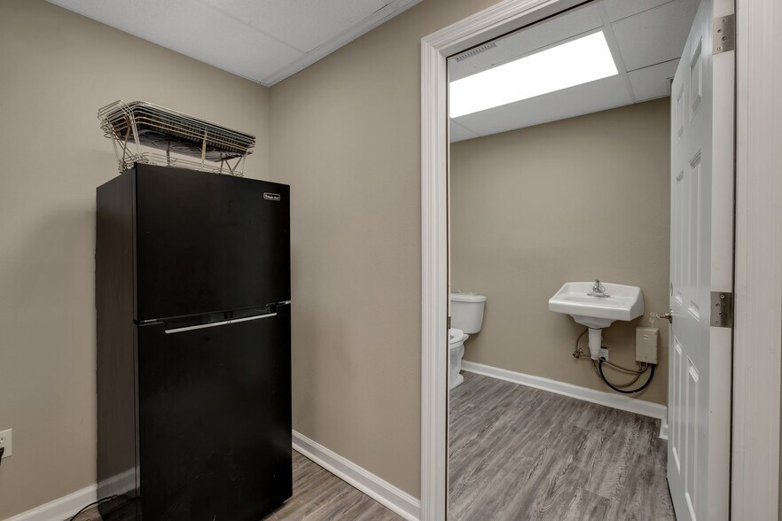 More Photos Of 1754-1762 Thomasville Rd, Tallahassee Office For Lease