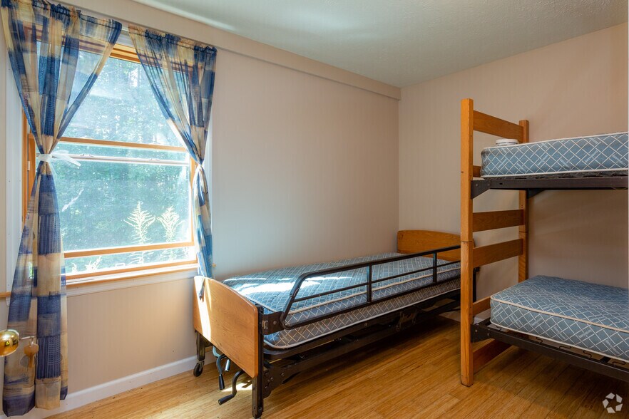 More Photos Of 144 Ashocon Way, Hartwick Specialty For Sale