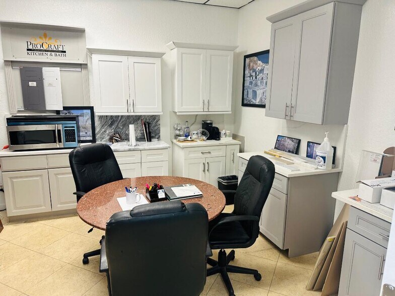 More Photos Of 1800 4th Avenue Ext, Lake Worth Beach Warehouse For Lease