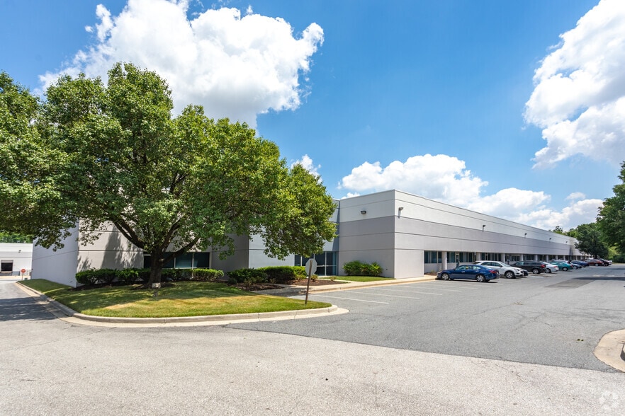 More Photos Of 810 Oregon Ave, Linthicum Unknown For Lease