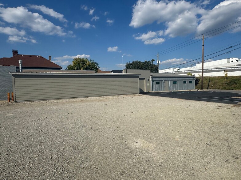 More Photos Of 220 N Davidson St, Indianapolis Research And Development For Lease