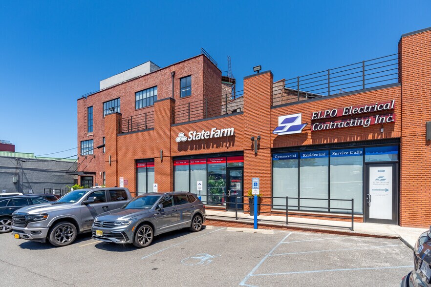 More Photos Of 50-05 Metropolitan Ave, Ridgewood Loft Creative Space For Lease