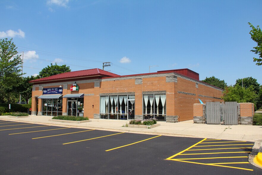 More Photos Of 181-185 N Barrington Rd, Schaumburg Storefront For Lease