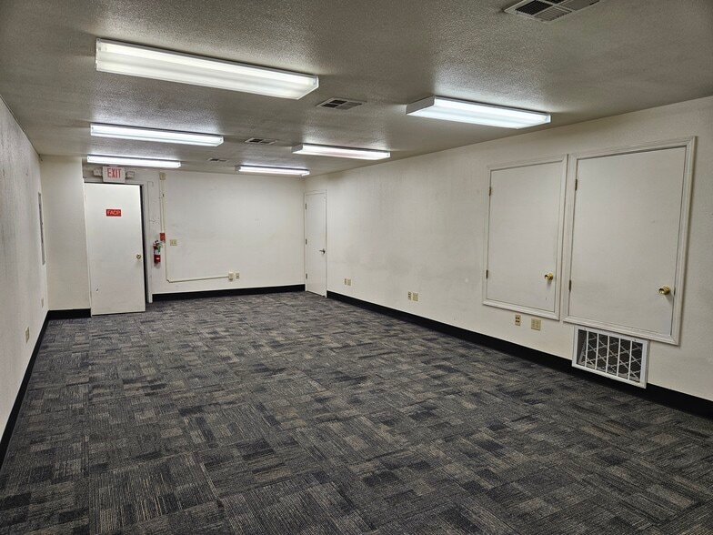 More Photos Of 142 N 9th St, Modesto Office For Lease