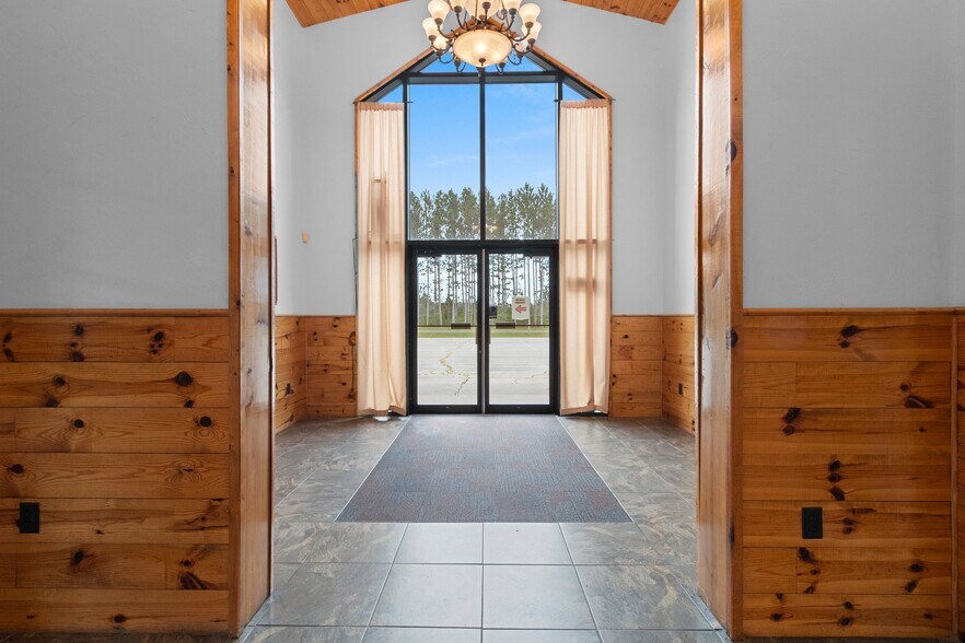 More Photos Of W10508 Kottke Rd, Crivitz Restaurant For Sale