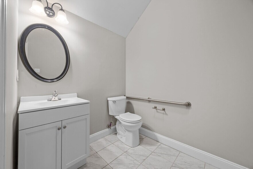 More Photos Of 124-134 Wind Chime Ct, Raleigh Office For Lease