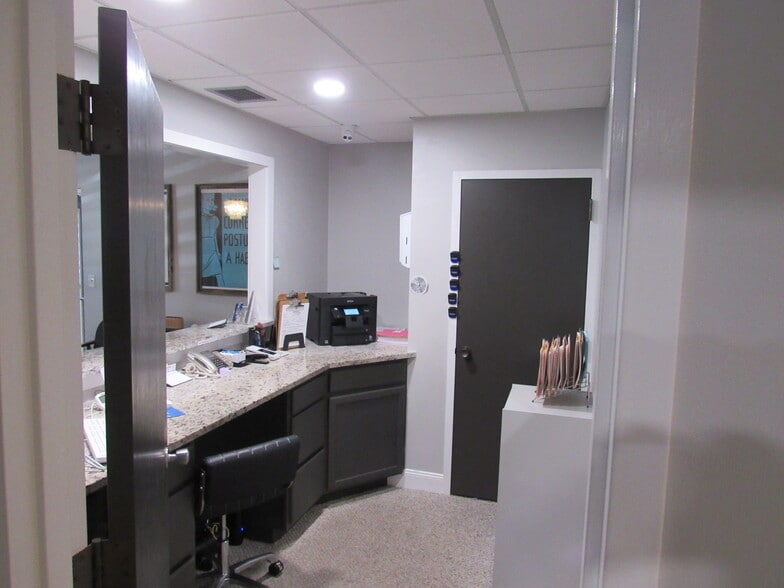 More Photos Of 595 W Granada Blvd, Ormond Beach Medical For Sale