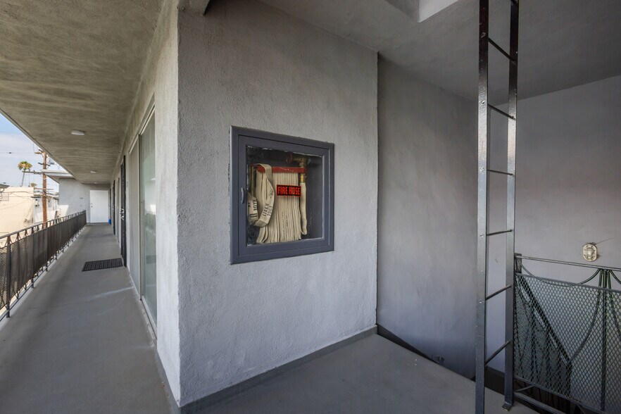 More Photos Of 406 S St Andrews Pl, Los Angeles Apartments For Sale