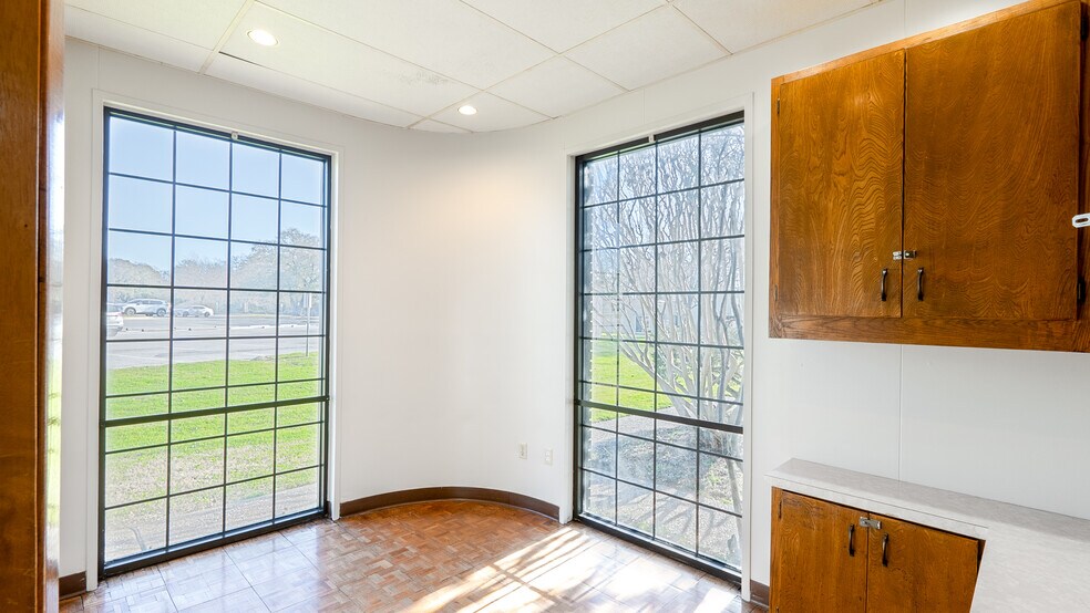 More Photos Of 1201 Briarcrest Dr, Bryan Medical For Sale