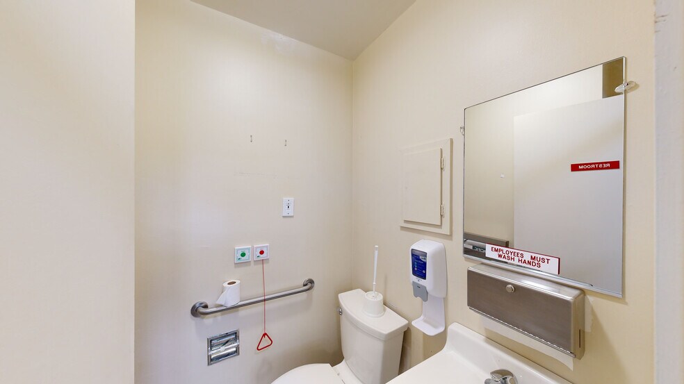 More Photos Of 13350 Big Basin Way, Boulder Creek Medical For Lease