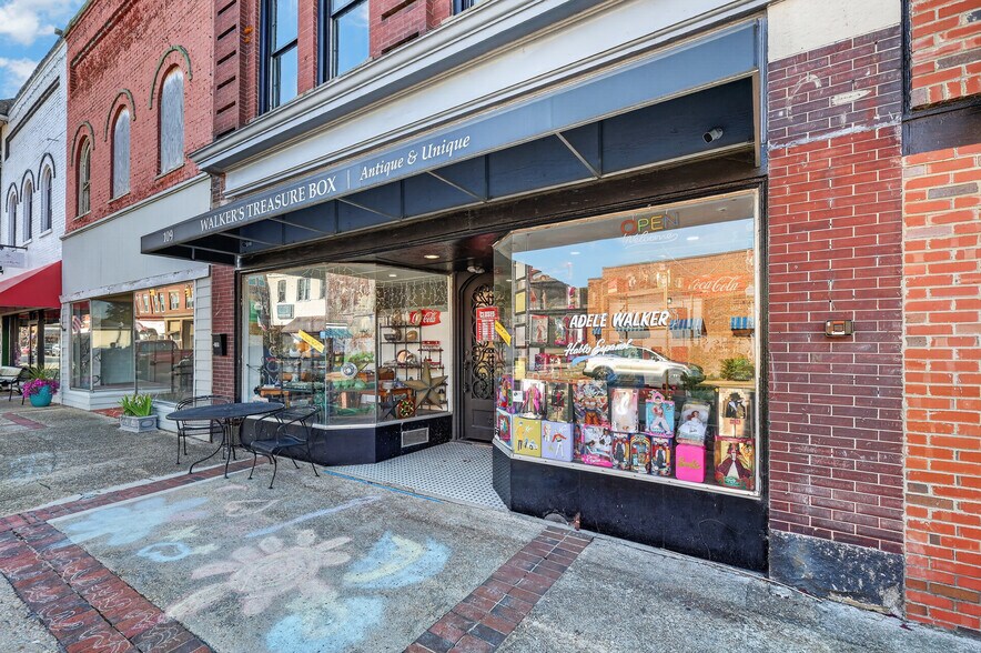 More Photos Of 109 S Raiford St, Selma Storefront For Lease