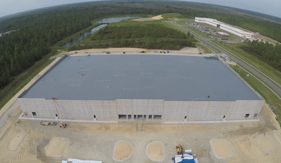 More Photos Of 33 Acme Way, Wilmington Distribution For Lease