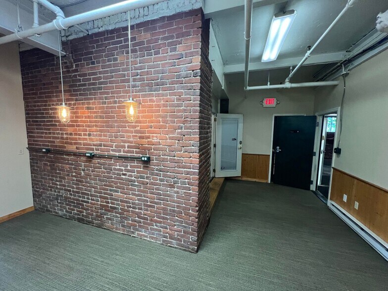 More Photos Of 31 S Main St, Concord General Retail For Sale