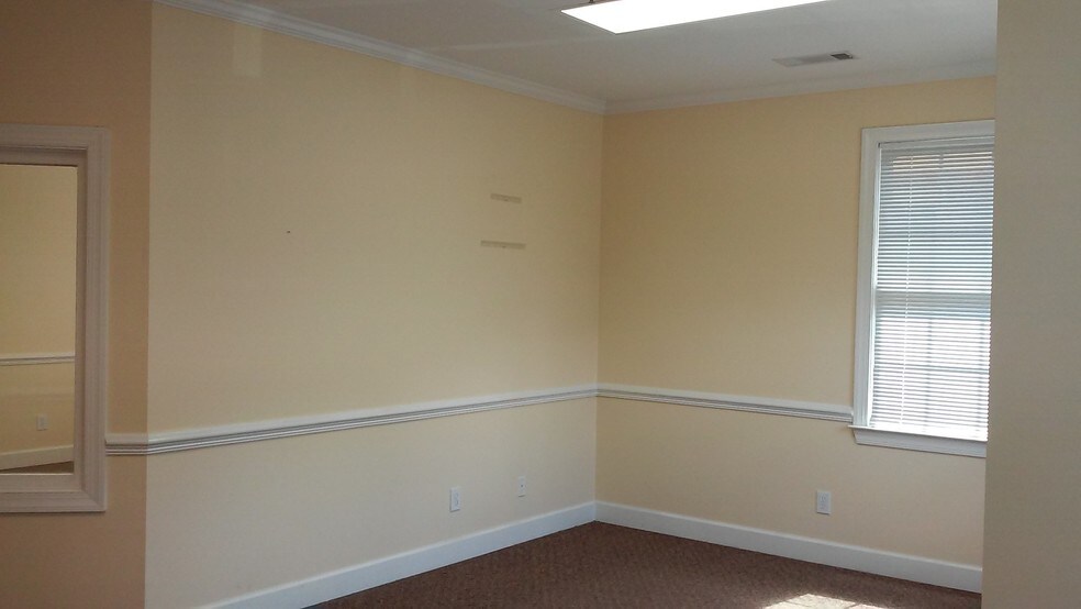 More Photos Of 2820 Lassiter Rd, Marietta Office Residential For Sale