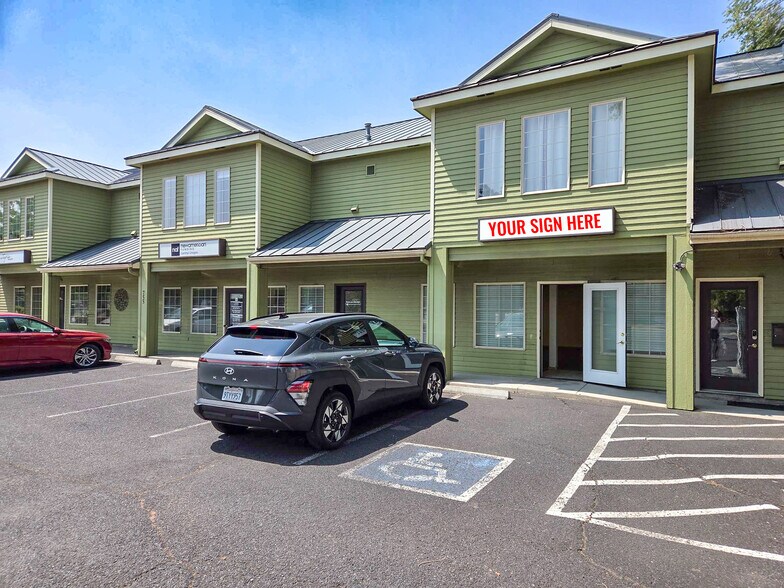 Primary Photo Of 755 SW 7th St, Redmond Office For Lease