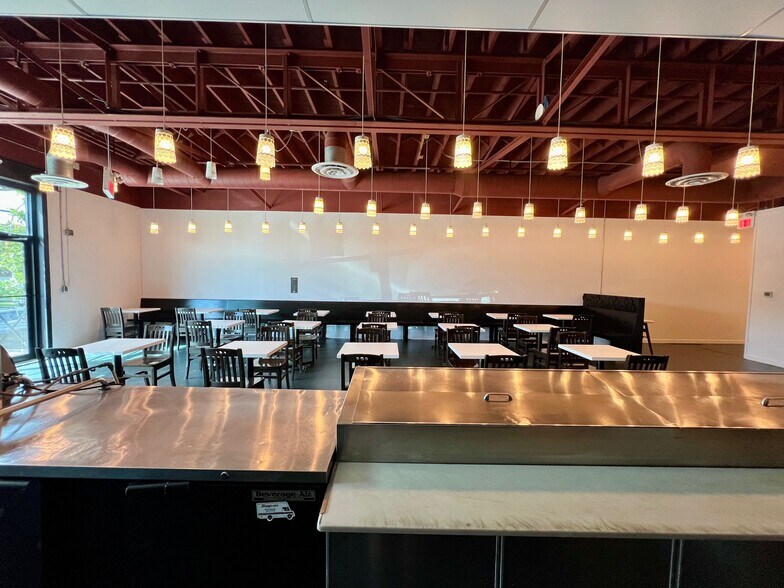 More Photos Of 10939 120th St NW, Edmonton General Retail For Lease