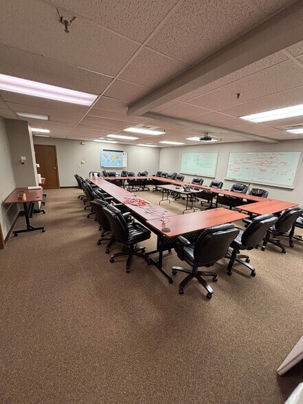 More Photos Of 456 Fulton St, Peoria Office For Sale