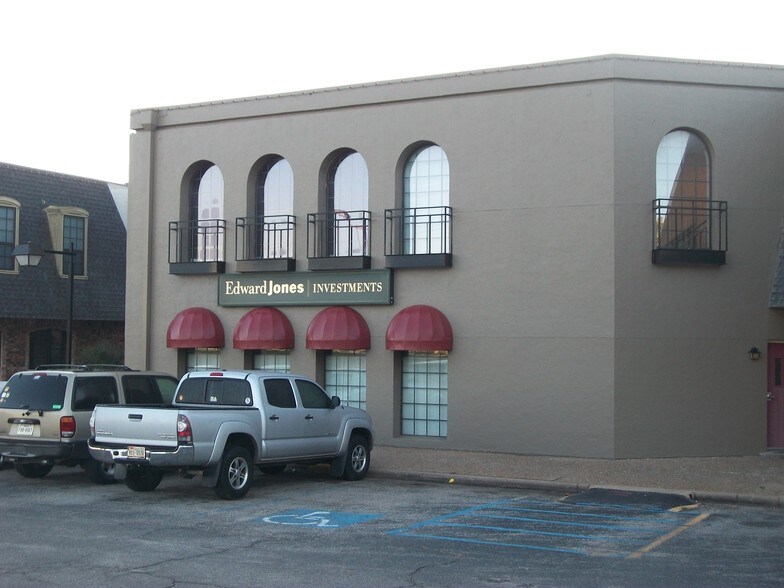 More Photos Of 2301 Midwestern Pky, Wichita Falls Apartments For Lease