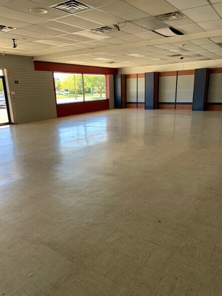 More Photos Of 2015 Family Cir, Lexington Freestanding For Lease