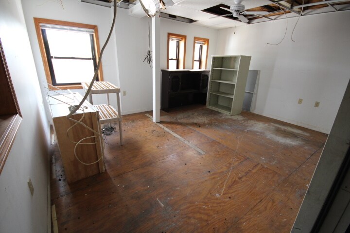 More Photos Of 7 Henry St, Worcester Light Manufacturing For Lease