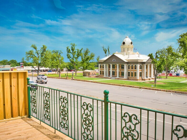 More Photos Of 228 Fort McKavitt St, Mason Storefront Retail Residential For Sale