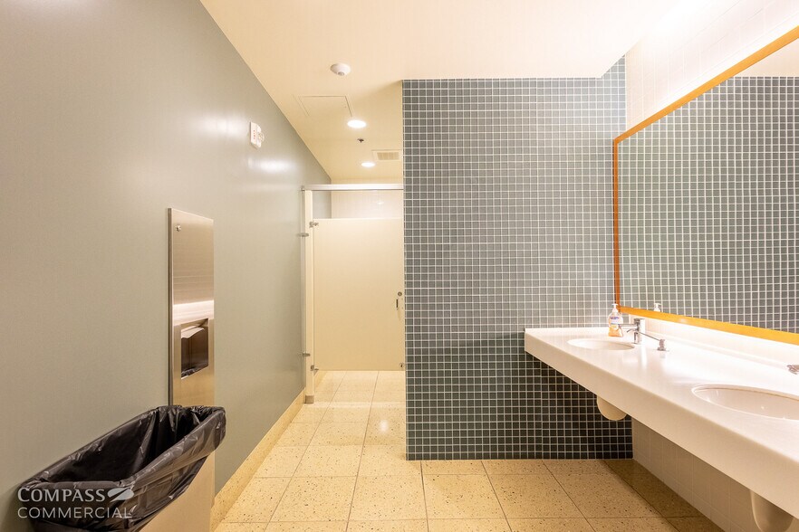 More Photos Of 360 SW Bond St, Bend Office For Lease