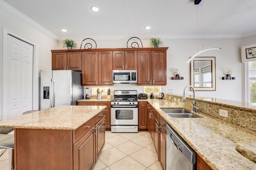 More Photos Of 7388 Gathering Ct, Reunion Specialty For Sale