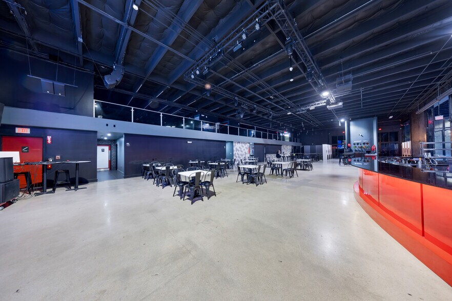 More Photos Of 1360 NW 88th Ave, Doral Bar For Sale