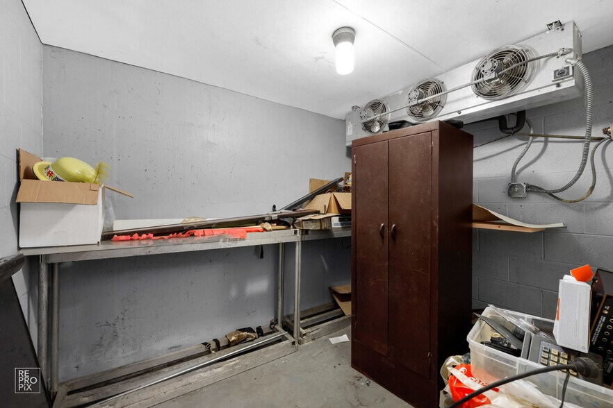 More Photos Of 6625 Columbia Ave, Hammond Restaurant For Sale