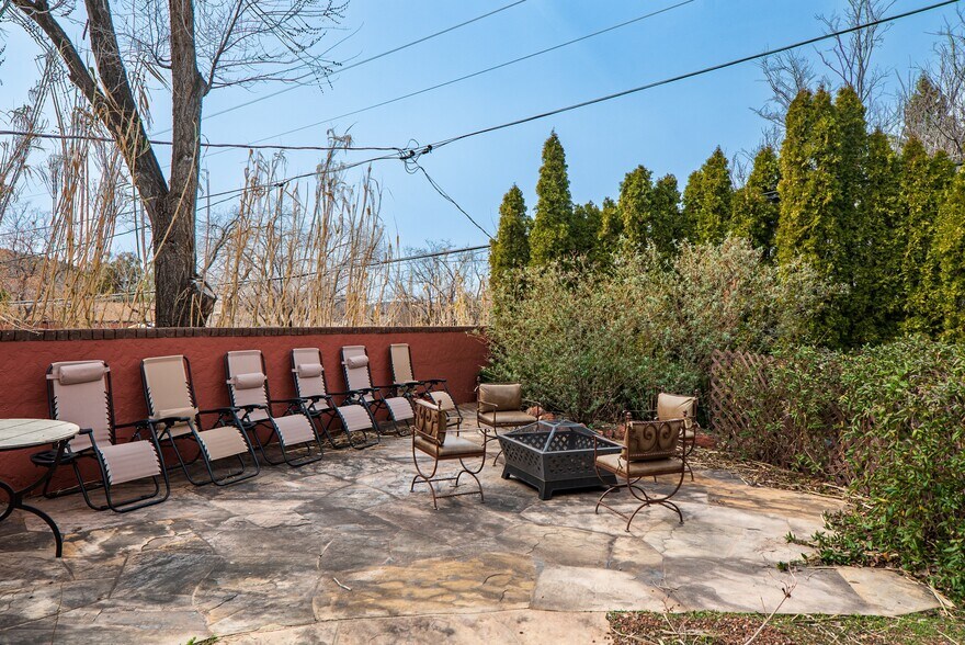 More Photos Of 45 Birch Blvd, Sedona Medical For Lease