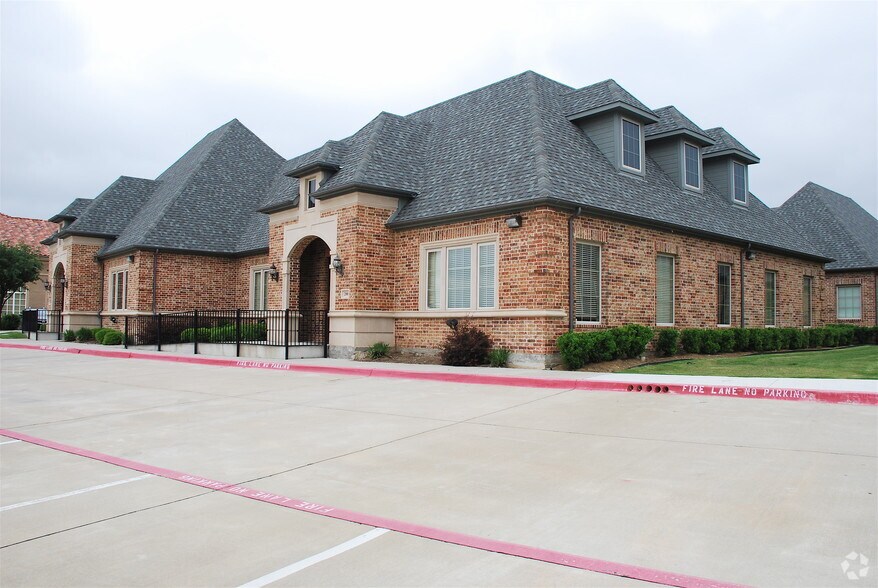 More Photos Of 7700 San Jacinto Pl, Plano Medical For Lease