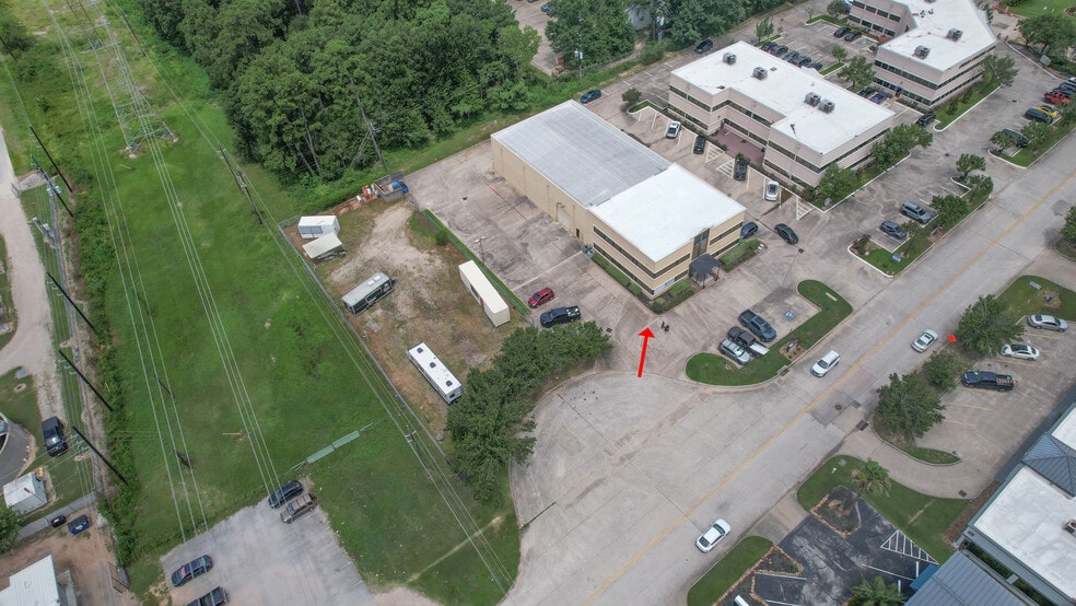 More Photos Of 25349-25351 Borough Park Dr, Spring Light Manufacturing For Sale