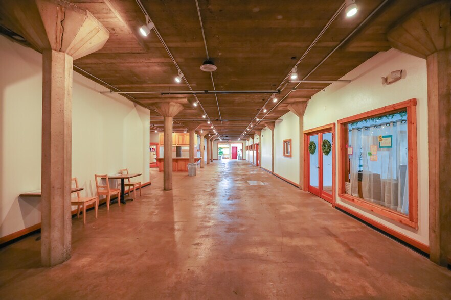 More Photos Of 5110 Tieton Dr, Yakima General Retail For Sale