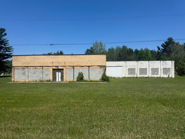 Primary Photo Of 5860 W Saginaw Rd, Coleman General Retail For Sale