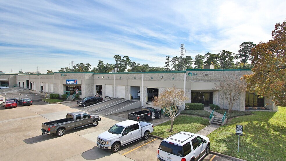 Primary Photo Of 489 W 38th St, Houston Unknown For Lease