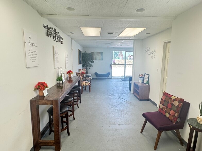 More Photos Of 3656 Highway 5, Douglasville Storefront Retail Office For Lease