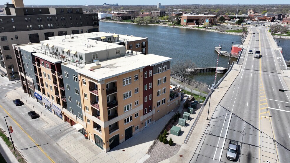 More Photos Of 401 N Washington St, Green Bay Apartments For Sale