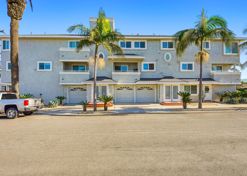 More Photos Of 301 Ocean Ave, Seal Beach Apartments For Sale
