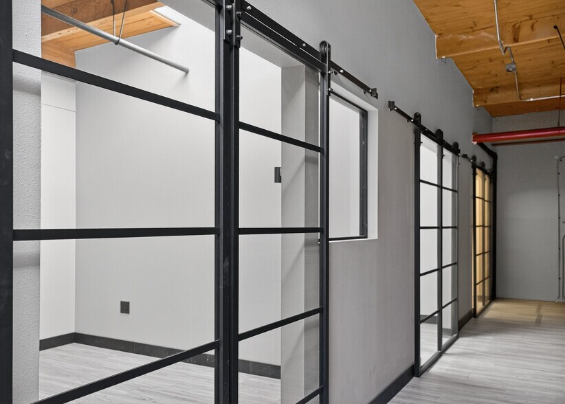 More Photos Of 4125 Market St, Ventura Light Manufacturing For Sale