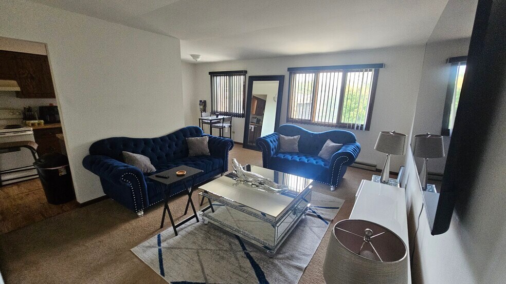 More Photos Of 18707 Burnham Ave, Lansing Office Residential For Sale