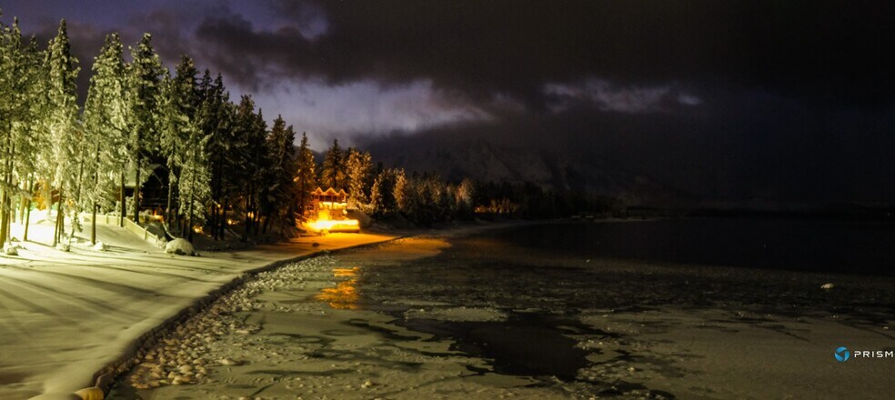 More Photos Of 3351 Lake Tahoe Blvd, South Lake Tahoe Office Residential For Lease