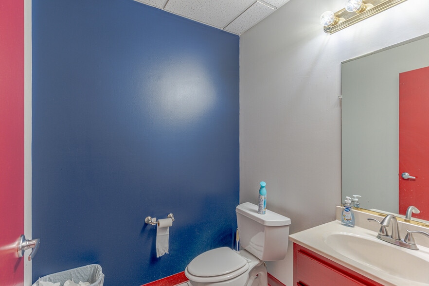 More Photos Of 301 Burke Ave, Jonesboro Warehouse For Sale