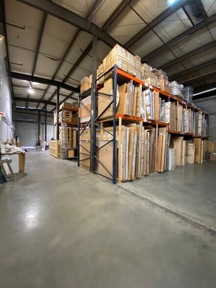 More Photos Of 2101 E 51st St, Vernon Manufacturing For Lease