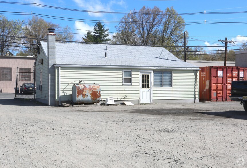 More Photos Of 138 E 11th Ave, Roselle Distribution For Sale