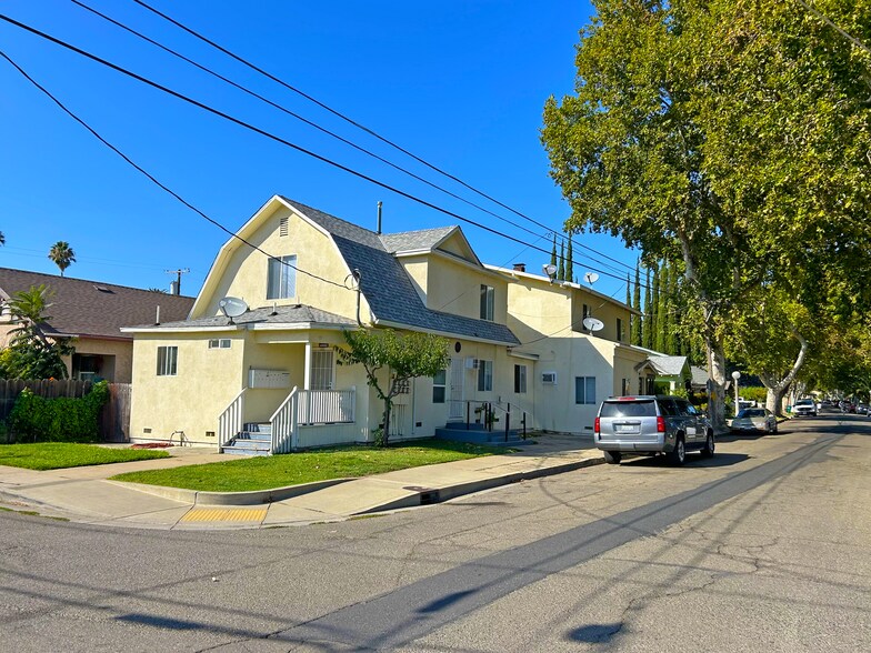Primary Photo Of 101 De Force Ave, Lodi Apartments For Sale