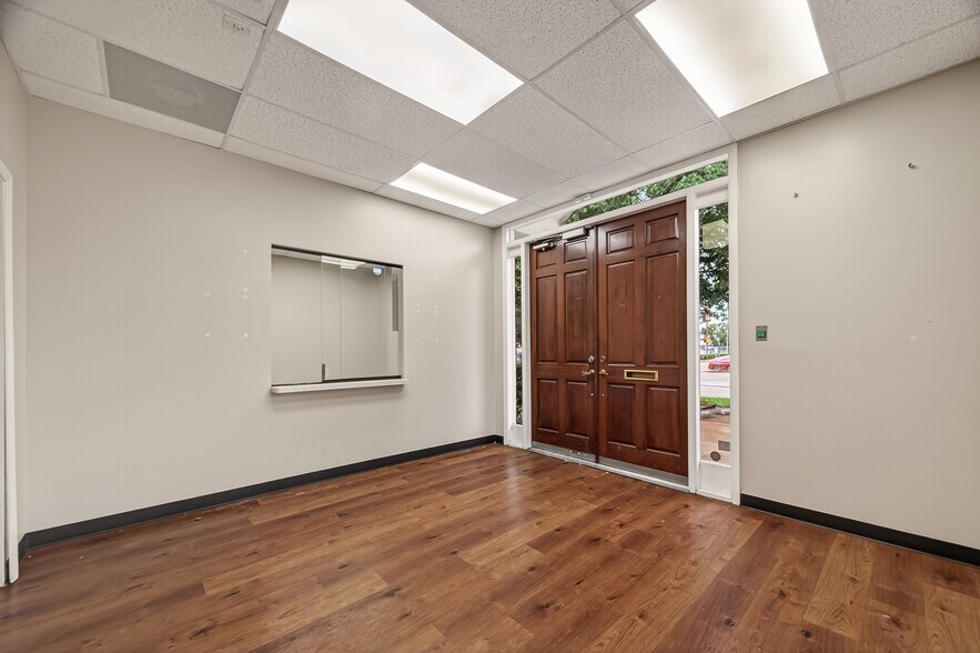 More Photos Of 2223 Dorrington St, Houston Medical For Lease
