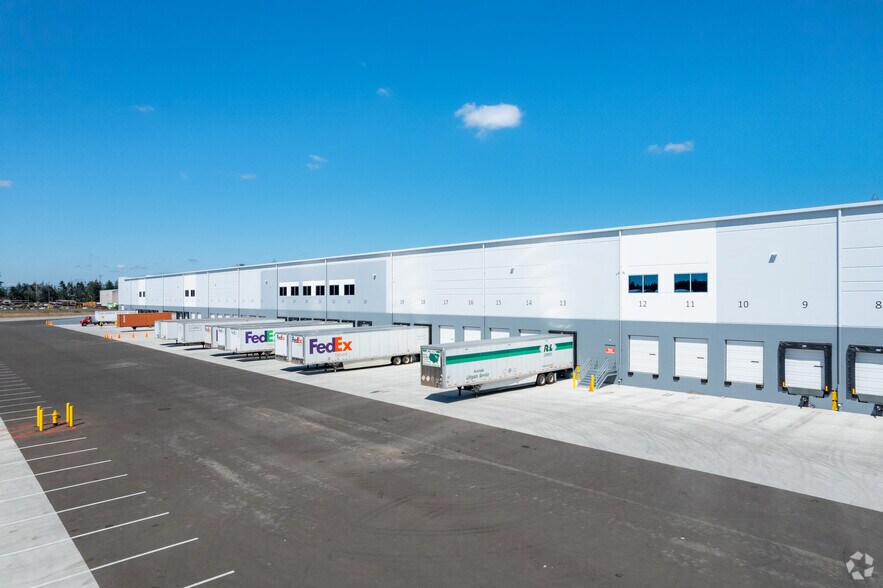 More Photos Of 4417 192nd St E, Tacoma Warehouse For Lease