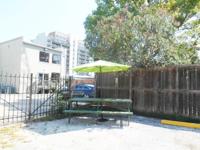 More Photos Of 3803 Bute St, Houston Storefront Retail Residential For Lease